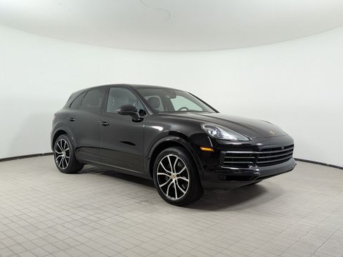 Certified 2023 Porsche Cayenne Platinum Edition AWD/4WD image 7