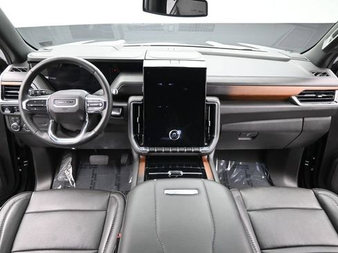 Used 2025 GMC Yukon Denali AWD/4WD image 22