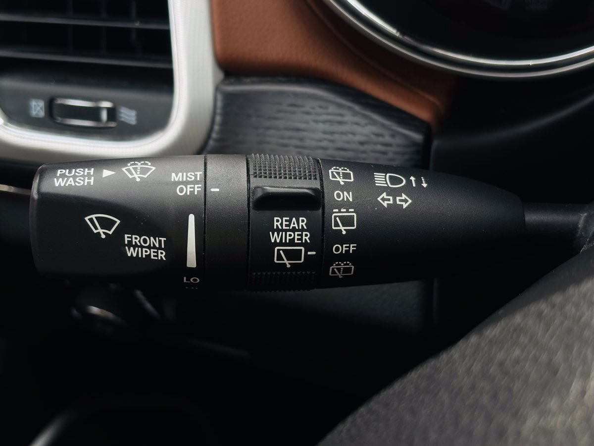 Used 2018 Jeep Grand Cherokee Summit w/ Skid Plate Group AWD/4WD image 60
