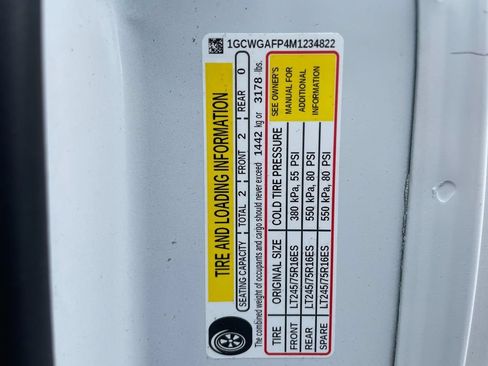 Used 2021 Chevrolet Express 2500 RWD image 28