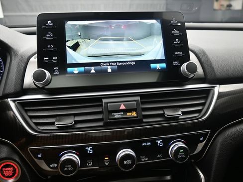 Used 2021 Honda Accord Sport image 12