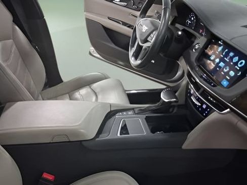 Used 2018 Cadillac CT6 Luxury AWD/4WD image 18