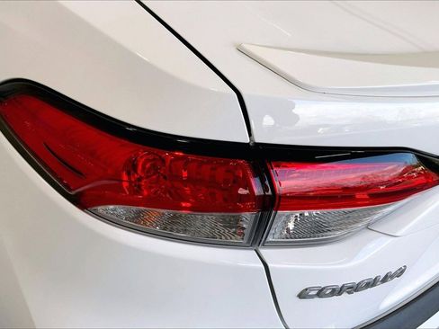 Used 2021 Toyota Corolla SE image 29