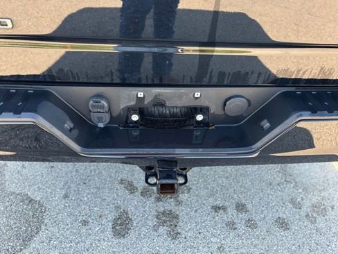 Used 2022 Chevrolet Silverado 1500 Custom image 13