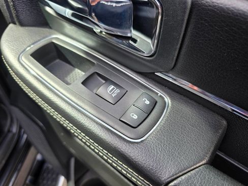 Used 2018 RAM 3500 Laramie image 37