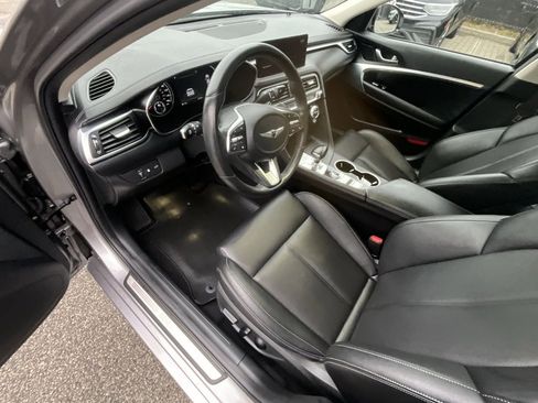 Used 2022 Genesis G70 2.0T image 11