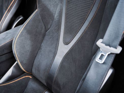 Used 2024 McLaren 750S RWD image 44