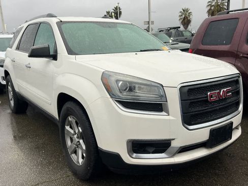 Used 2014 GMC Acadia SLE image 3