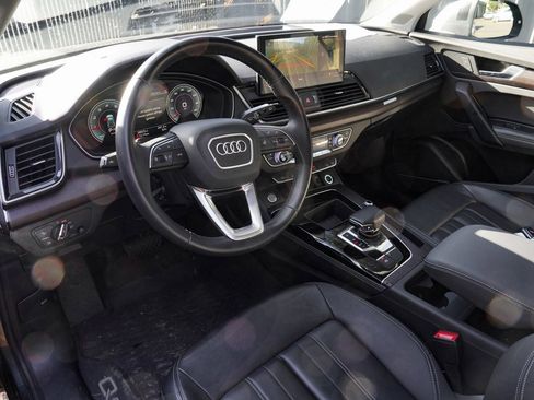 Used 2023 Audi Q5 2.0T Premium Plus w/ Premium Plus Package image 3