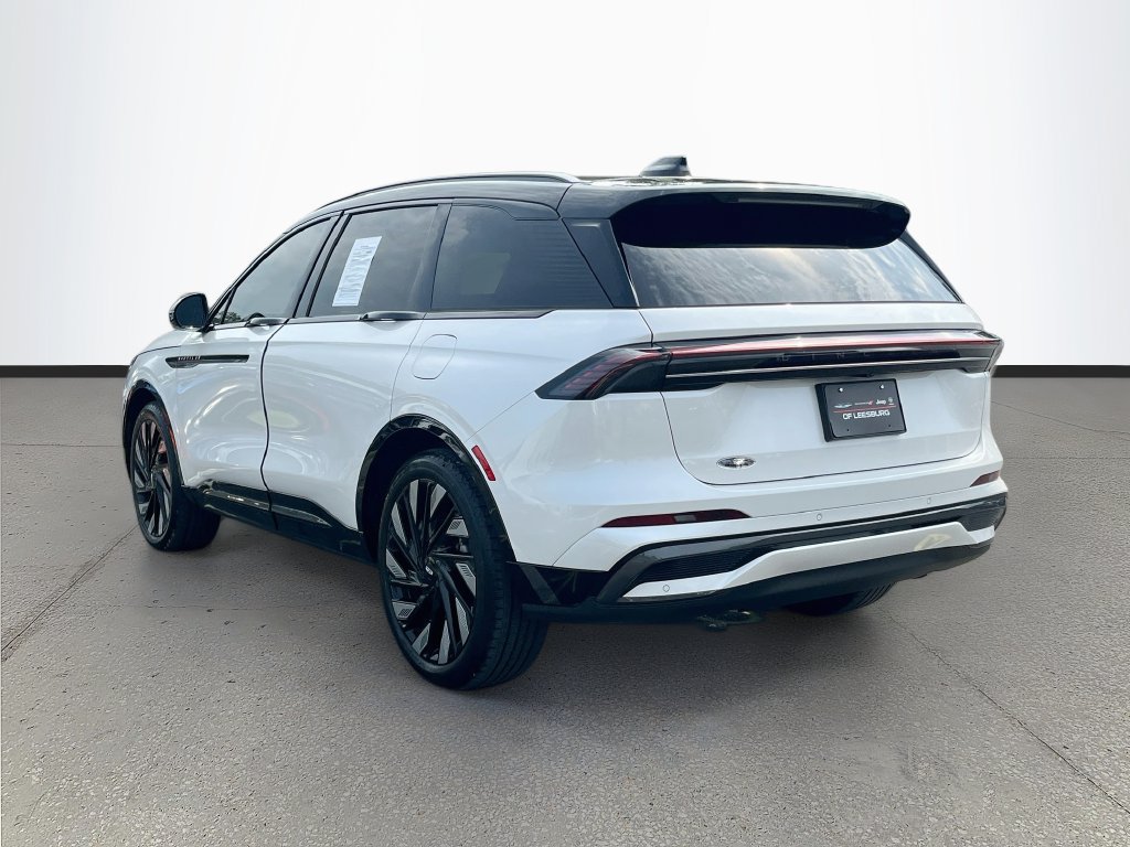 Used 2025 Lincoln Nautilus Reserve w/ Jet Appearance Package AWD/4WD image 5