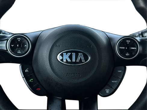 Used 2016 Kia Soul + FWD image 23