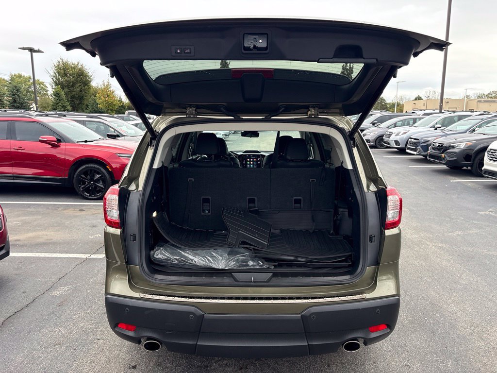 Certified 2026 Subaru Ascent Bronze Edition w/ Onyx Package AWD/4WD image 8