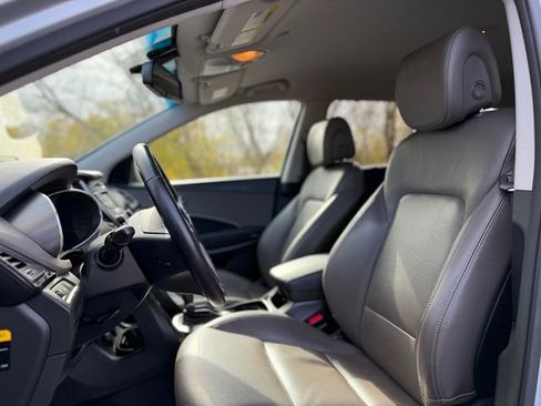 Used 2016 Hyundai Santa Fe Limited image 18