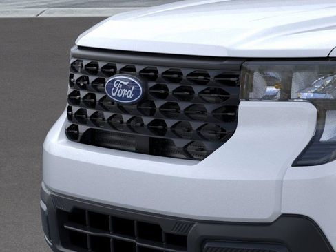 New 2025 Ford Maverick XL image 18