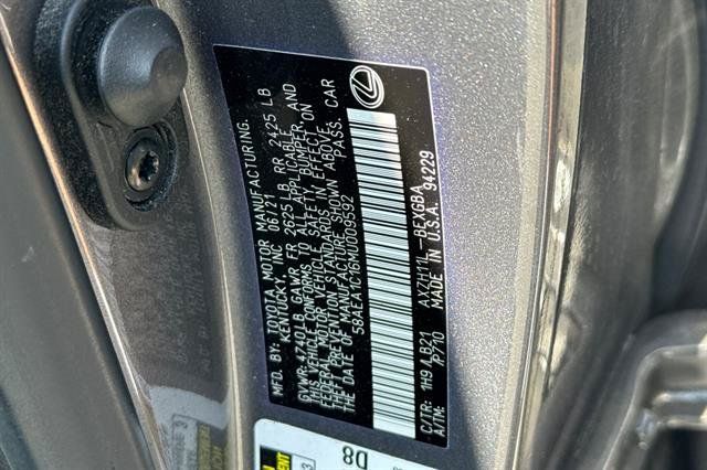Used 2021 Lexus ES 300h w/ Accessory Package FWD image 33