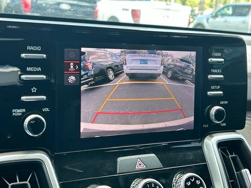 Used 2023 Kia Sorento LX FWD image 32