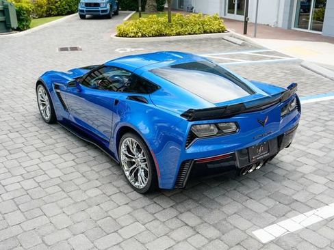 Used 2016 Chevrolet Corvette Z06 w/ 3LZ Preferred Equipment Group RWD image 23