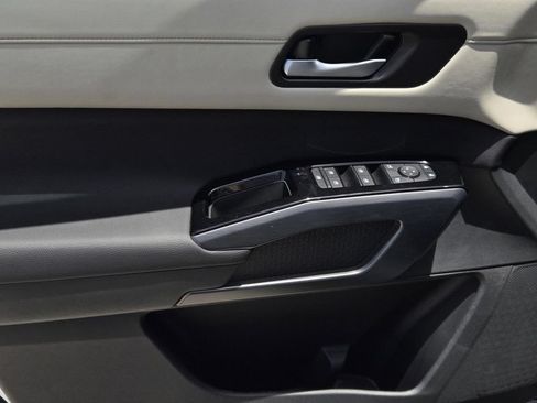 New 2026 Nissan Pathfinder SL FWD image 18
