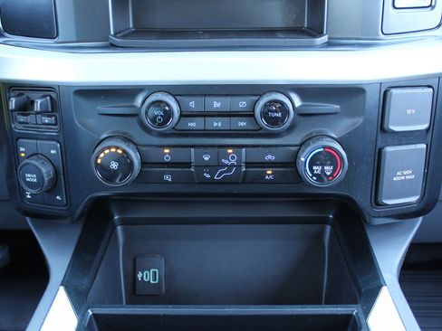 Used 2024 Ford F250 XLT w/ FX4 Off-Road Package image 30