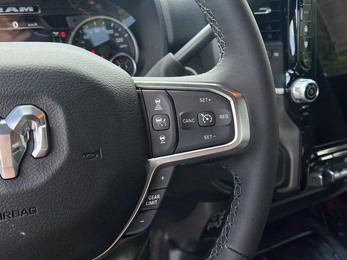 New 2025 RAM 5500 4x4 Regular Cab image 22