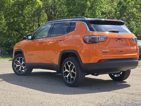 New 2026 Jeep Compass Limited w/ Sun, Sound & Navigation Group AWD/4WD image 14