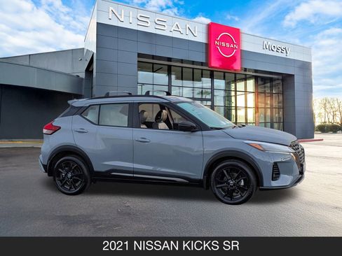Certified 2021 Nissan Kicks SR w/ SR Premium Package image 7