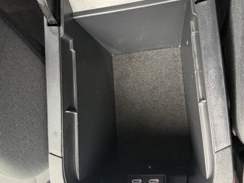 Used 2025 Toyota RAV4 XLE AWD/4WD image 15