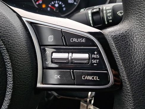 Used 2021 Kia Forte LXS FWD image 21