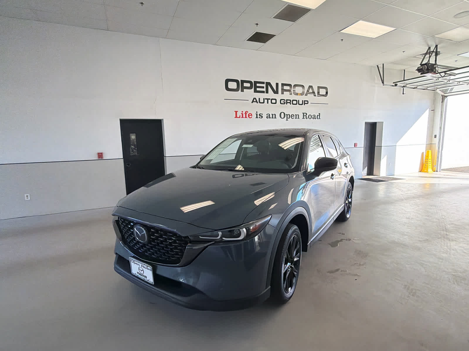 Certified 2025 MAZDA CX-5 Carbon Edition AWD/4WD image 1