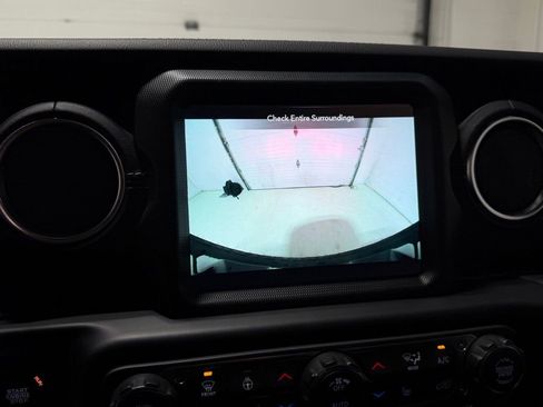 Used 2023 Jeep Wrangler Unlimited Sahara w/ Cold Weather Group image 30