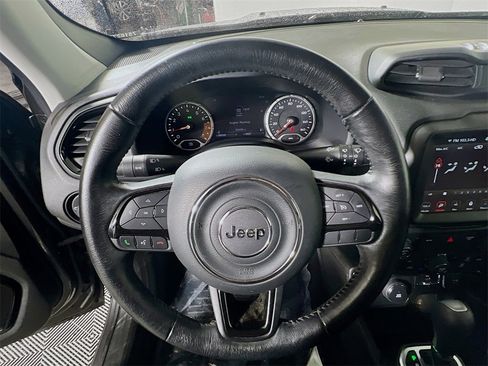 Used 2020 Jeep Renegade Altitude w/ UConnect 8.4 Nav Group image 11