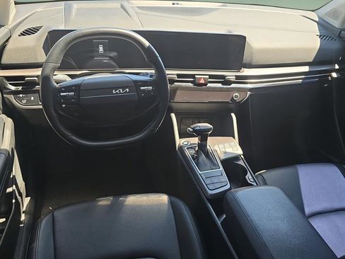 Used 2026 Kia Sportage EX FWD image 18
