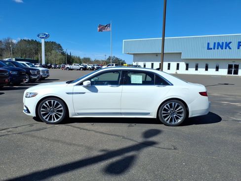 Used 2020 Lincoln Continental Reserve AWD/4WD image 3