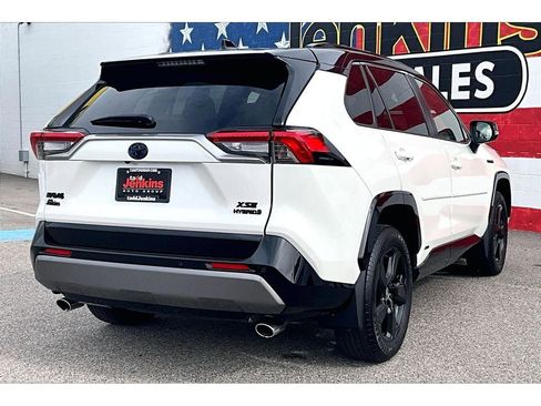Used 2020 Toyota RAV4 XSE image 2