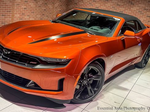 Used 2023 Chevrolet Camaro LT w/ RS Package image 5