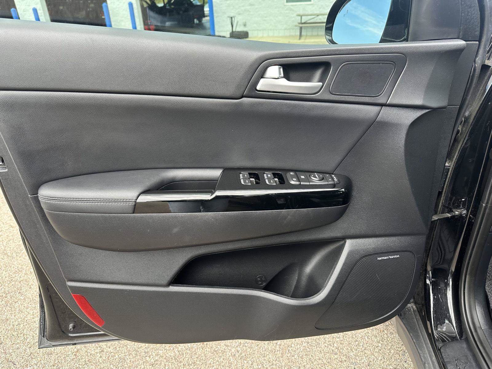 Used 2021 Kia Sportage EX w/ EX Technology Package FWD image 10
