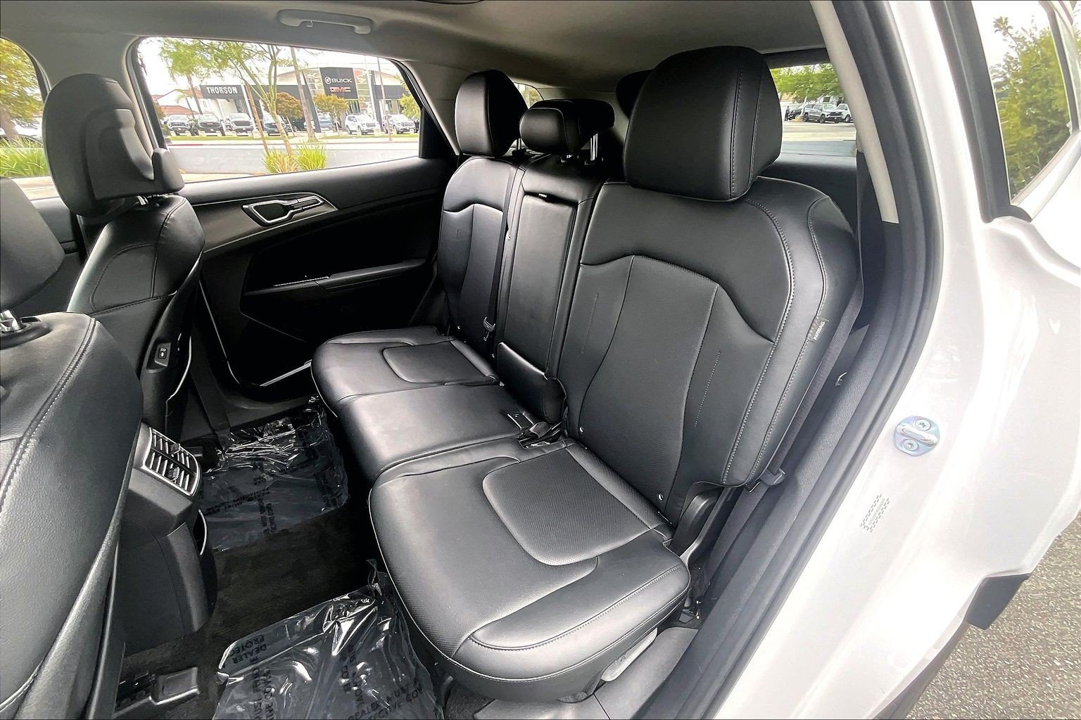 Used 2025 Kia Sportage EX w/ Premium Package FWD image 14