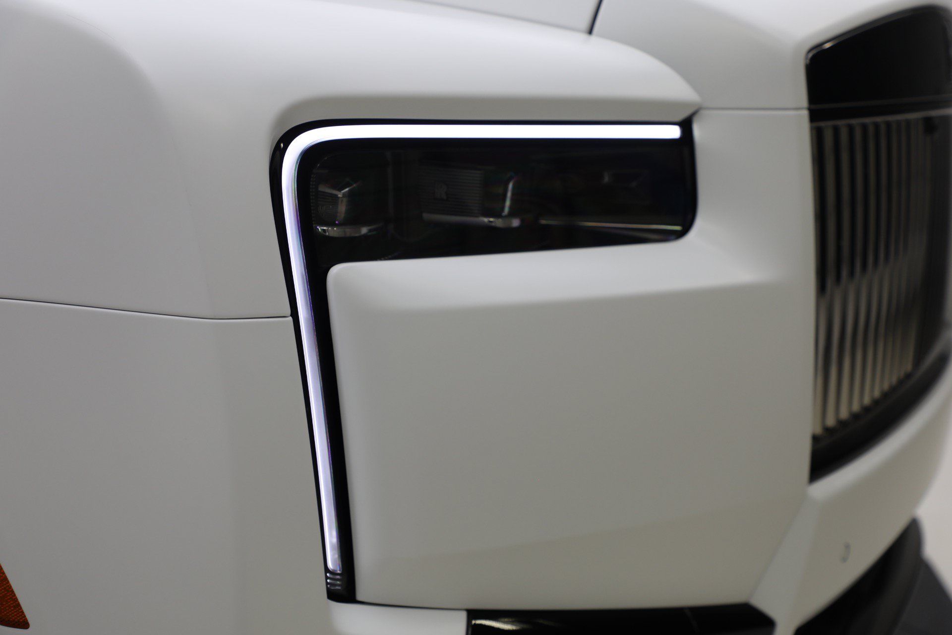 Certified 2025 Rolls-Royce Cullinan Black Badge AWD/4WD image 50