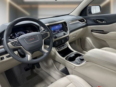 Used 2023 GMC Acadia Denali w/ Denali Ultimate Package FWD image 12