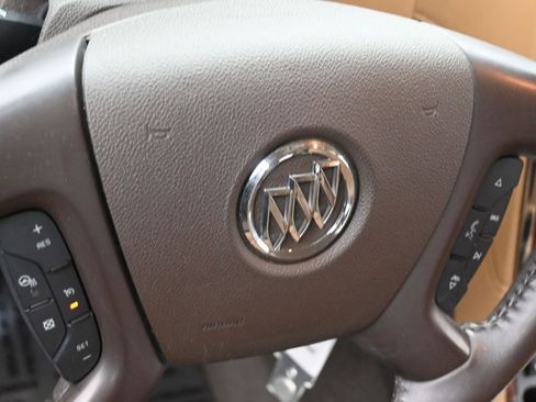 Used 2017 Buick Enclave Premium image 13