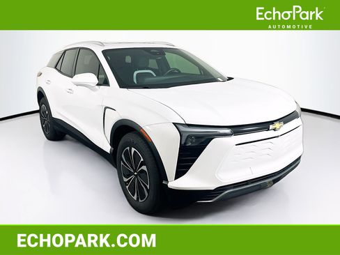 Used 2025 Chevrolet Blazer EV LT AWD/4WD image 1
