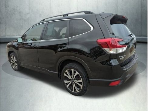 Used 2021 Subaru Forester Limited image 3