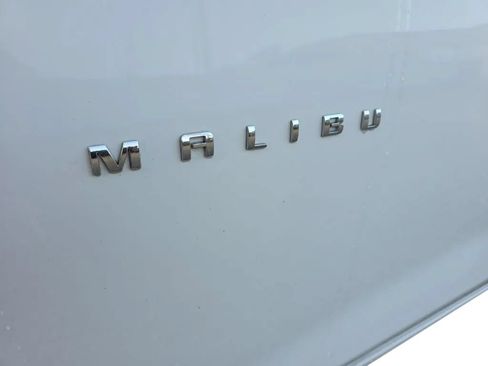 Used 2022 Chevrolet Malibu LS w/ Driver Confidence Package II FWD image 9