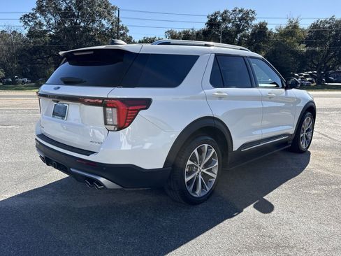 Used 2025 Ford Explorer Platinum w/ Ultimate Package image 5