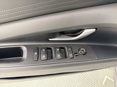 New 2026 Hyundai Elantra SE image 21