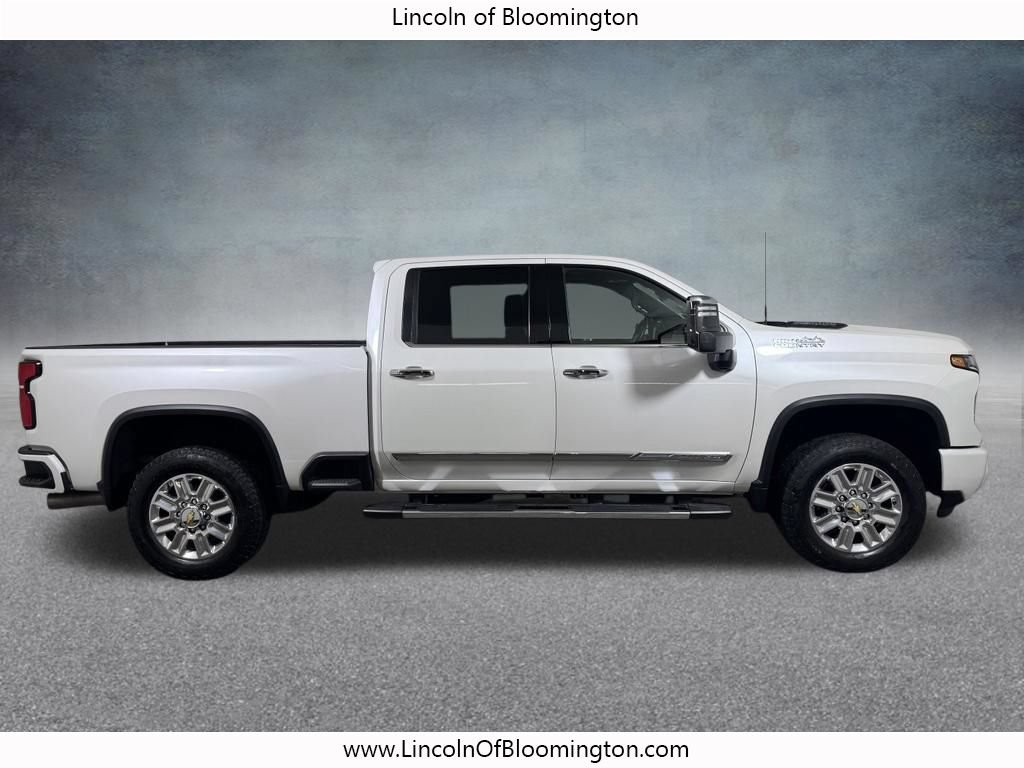 Used 2024 Chevrolet Silverado 2500 High Country w/ Technology Package AWD/4WD image 8