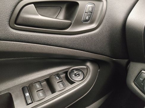 Used 2018 Ford Escape S image 27