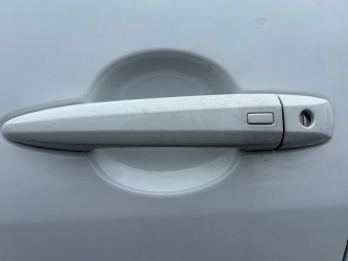 Used 2024 Nissan Sentra SV FWD image 25