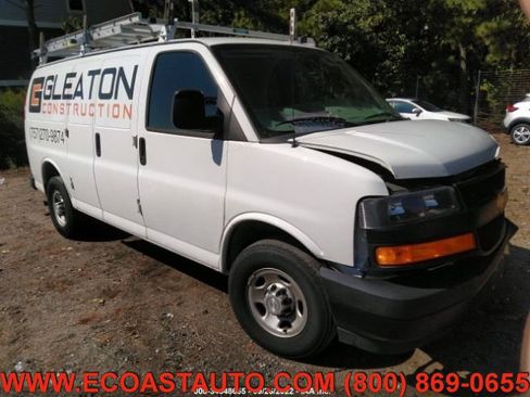 Used 2018 Chevrolet Express 2500 w/ Driver Convenience Package image 3