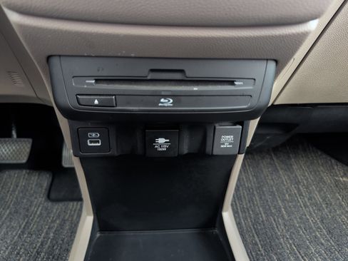 Used 2023 Honda Odyssey Touring image 25